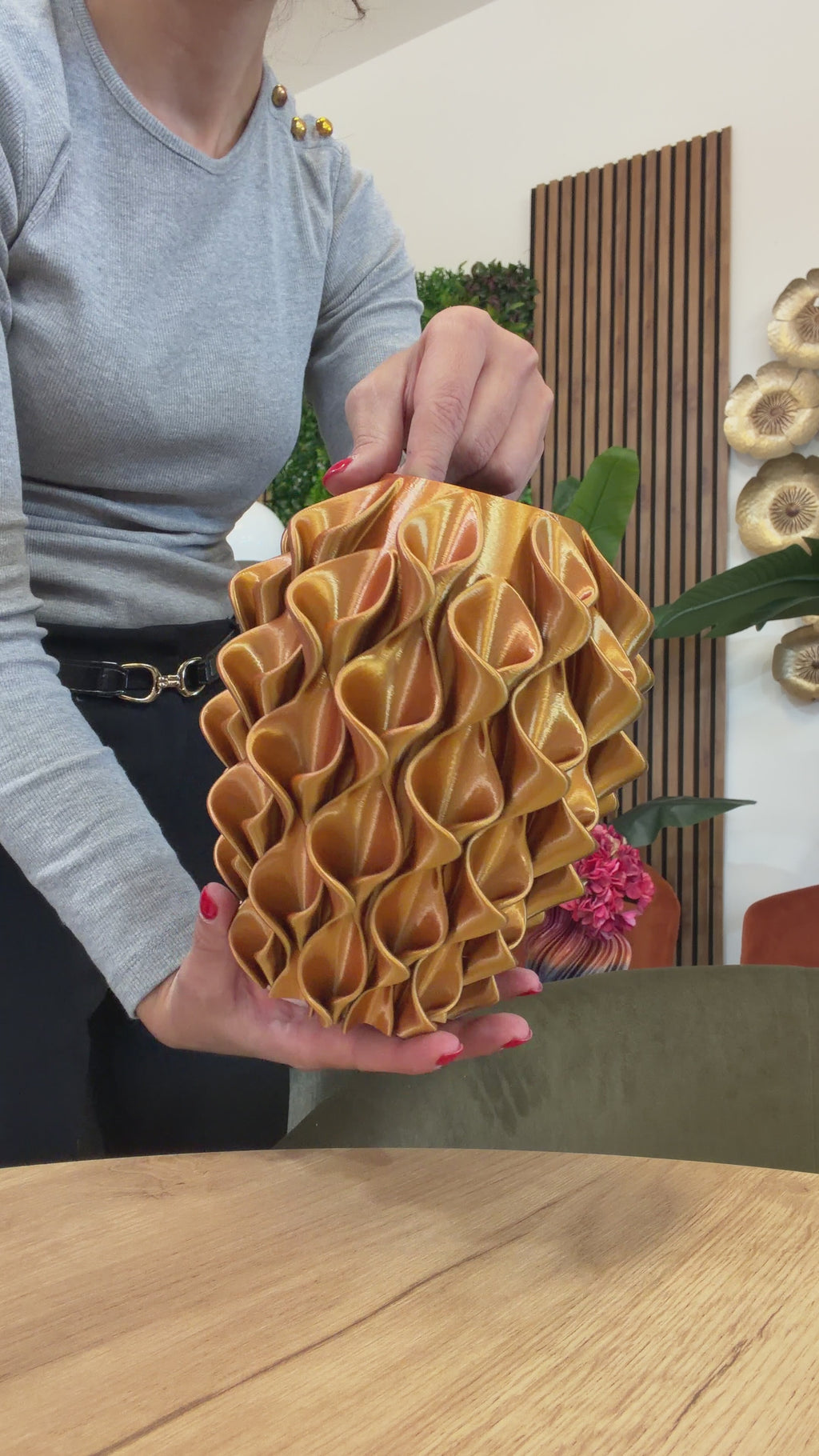 Video del Vaso Calla Oro, Rame e Argento S.Naique stampato in 3D
